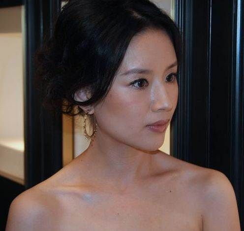 董洁 董洁