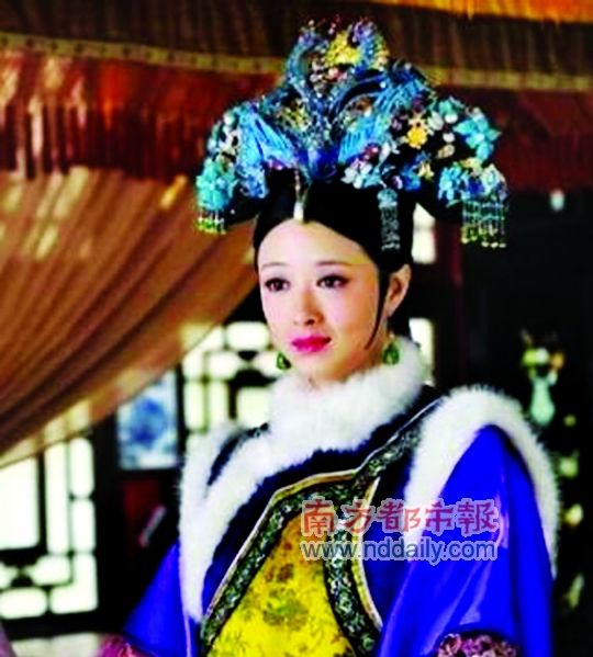 深宫里的华妃永远明艳照人。 深宫里的华妃永远明艳照人。