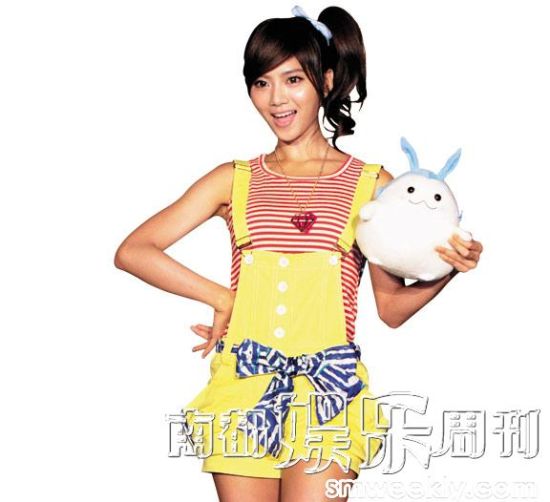 豆花妹由台湾网络宅男一手捧红,现在唱歌、主持、拍戏样样来。 豆花妹由台湾网络宅男一手捧红,现在唱歌、主持、拍戏样样来。