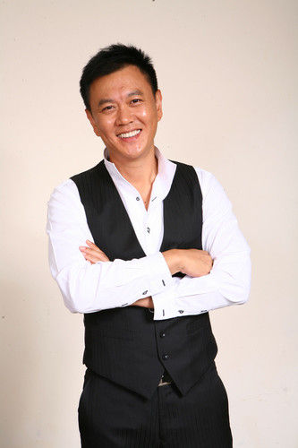 王一楠冯嘉怡代言《孩奴》盲目育子