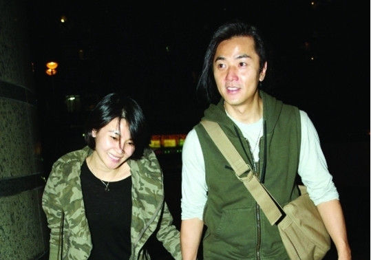 郑伊健被旧爱采访谈历任女友