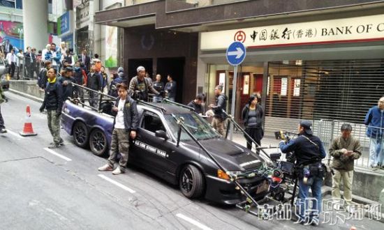 刘德华主演的《风暴》,数月以来就曾在西环等地拍外景。 刘德华主演的《风暴》,数月以来就曾在西环等地拍外景。
