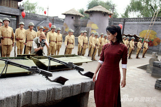 许晴《来势凶猛》戏里戏外展现魅力(图)|来势凶