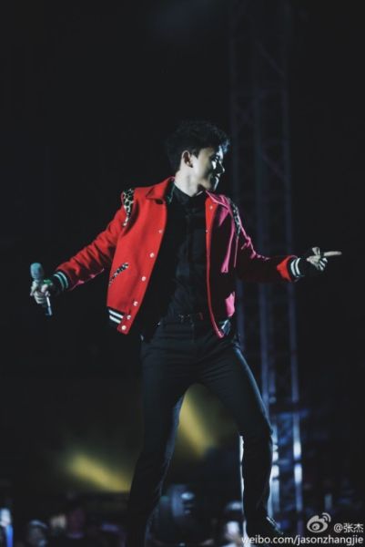 [毒舌]网友支招春晚:杨幂光脚跳芭蕾