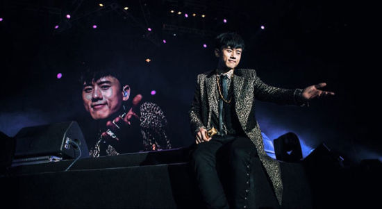 张杰从任人宰割到被尊重:聊吧开心就好