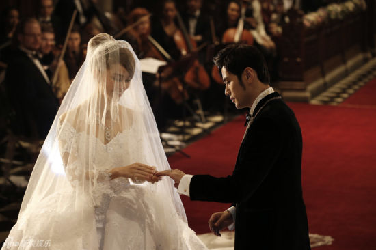 互戴婚戒 互戴婚戒