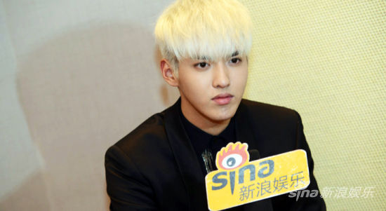 吴亦凡:找女友?听妈妈的!