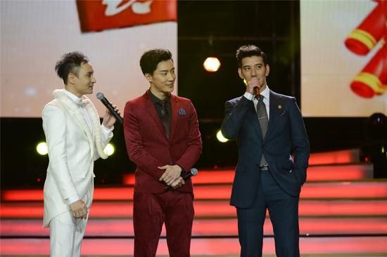 跨年的好男儿重聚让人印象深刻