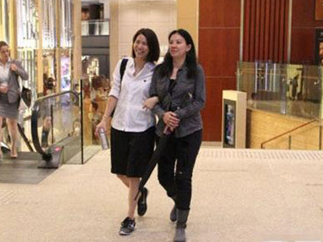 袁咏仪拉翁杏兰比颜值