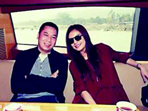 视频：赵薇否认购股内