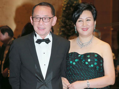 杨受成办珍珠婚派对