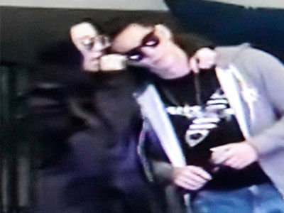 视频:范冰冰李晨搂脖