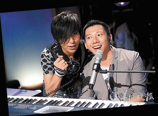 羽·泉有5首歌曲的小样被公布于网络,陈羽凡怀疑是公司“内鬼”所为
