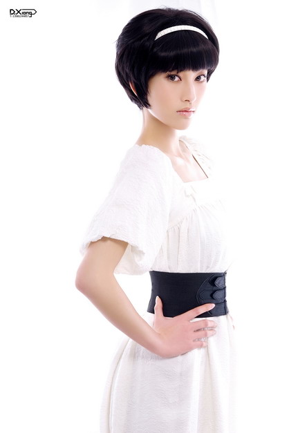 资料图片：“岩女郎”张俪精彩写真(2)