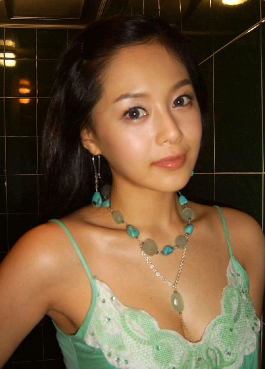 资料图片:韩国女星李英雅精彩写真(17)