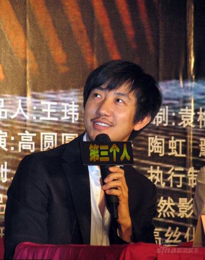 资料图片导演鄢颇精彩图片6