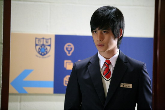 资料图片:韩国恐怖片《两个人》精彩剧照(15)