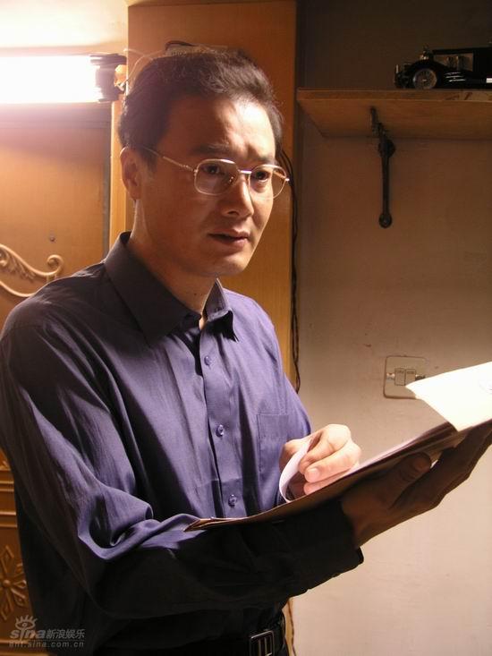 资料图片:电视剧《狂花凋落》第二批剧照(34)