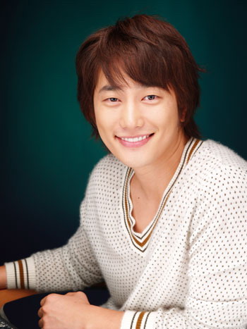 资料图片:韩国演员朴时厚写真(25)