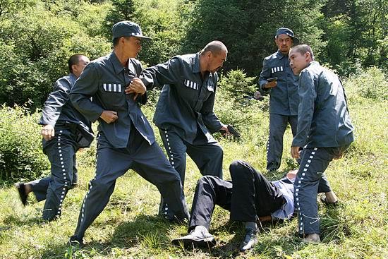 资料图片:电视剧《大喂奶》精彩剧照(23)追捕最新电视剧图片