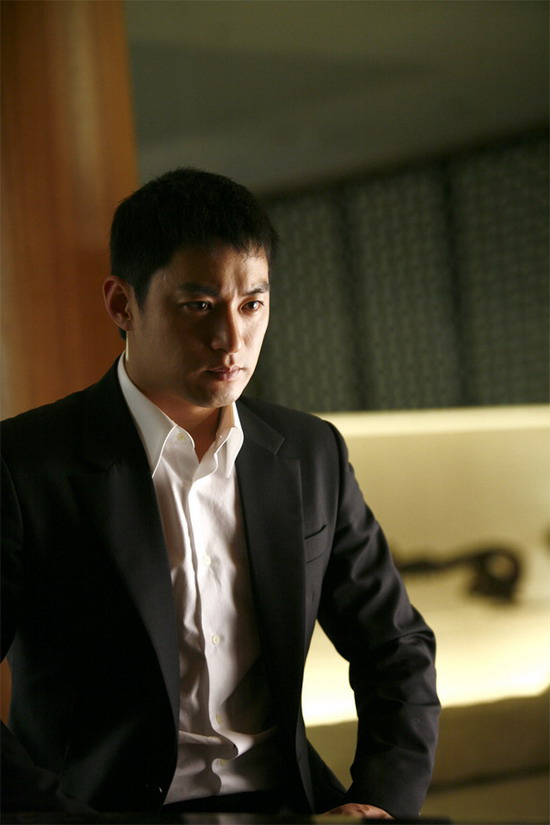 资料图片:韩国影片《爱情》精彩剧照(19)