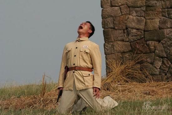 爱情谍战片《眼中钉》杀青丁海峰热洒男儿泪