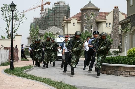 资料图片:电视剧《对峙》精彩剧照(30)