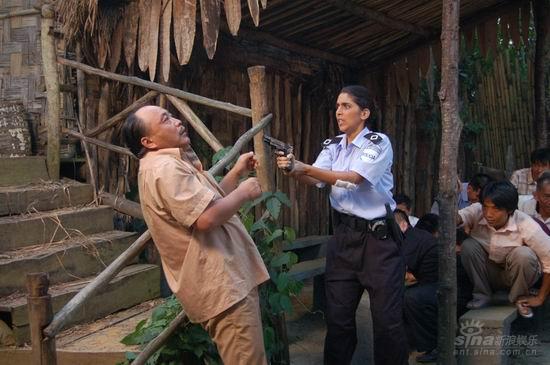 资料图片中国维和警察左穆怀虎饰演卡多里