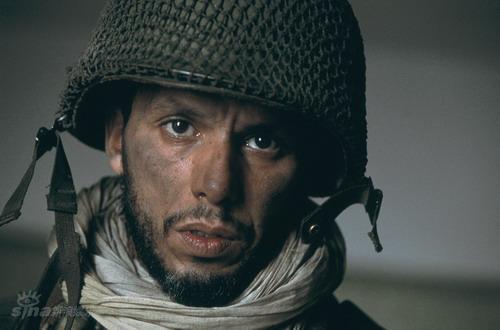 资料图片:电影《光荣岁月》剧照(27)