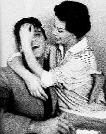 图文:猫王和女人--猫王和女影星索菲亚-罗兰