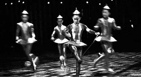 中国天使成神秘人太阳马戏启用中国小演员(图