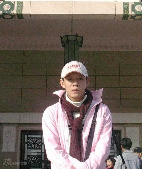 资料图片:话剧《新北京人》主创-李昊儒