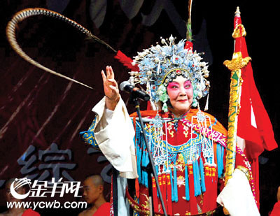 京豫剧两泰斗联袂 马金凤梅葆玖合演穆桂英(图