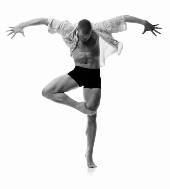 资料图片:丹麦国家舞蹈团现代舞之夜剧照(1)