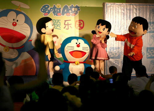 哆啦A梦主题乐园将别中国 正版卡通玩具最受宠