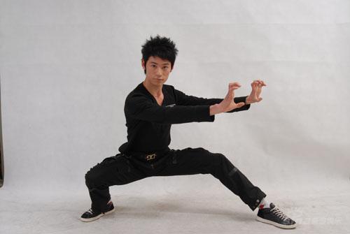 话剧《混世》演员-陈雨