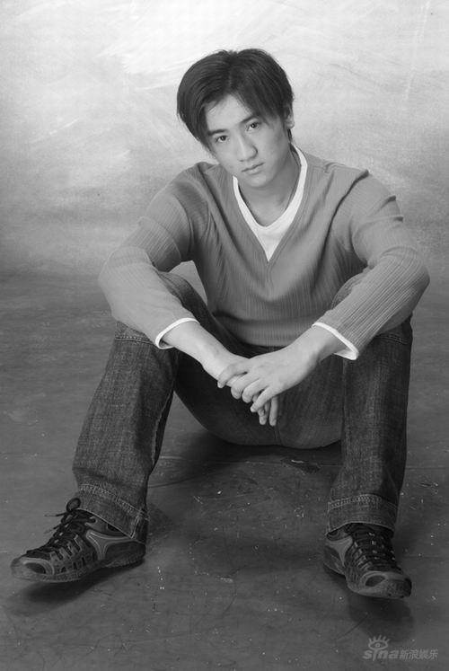 中戏话剧《好运派尔的旅行》演员--张家鑫