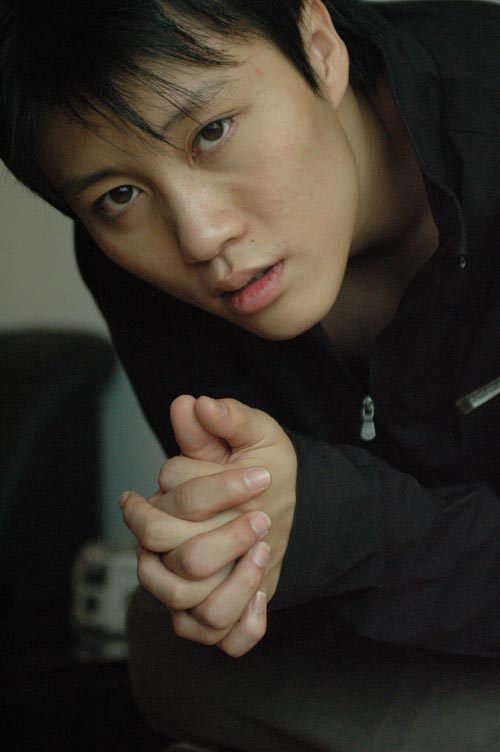 相关资料:开心麻花2008创作班底--闫非(导演)