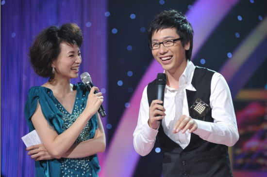 李鸣宇携先锋相声登陆央视 沙宝亮赞其偶像气质