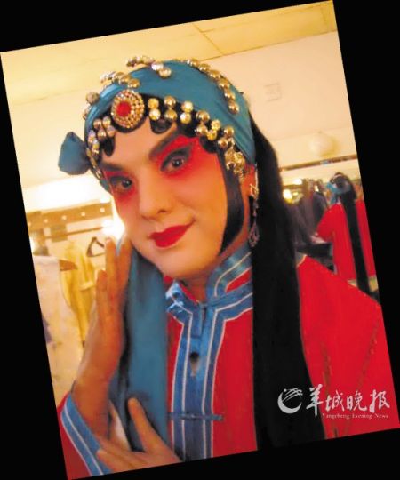 在舞台剧《梅兰芳》中出演梅兰芳师兄筱艳菊