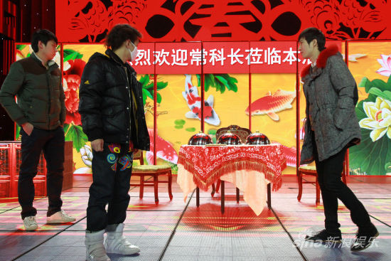 央视一号大厅内工作照