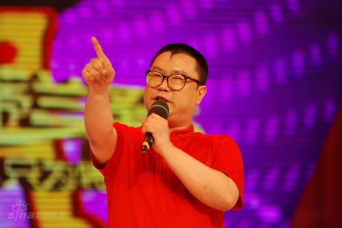 图文：四进三决赛出现戏剧化-神秘嘉宾尹相杰