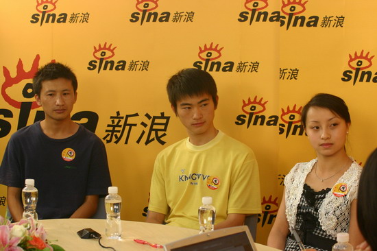 图文：吕丽萍携学生做客--三位毕业生