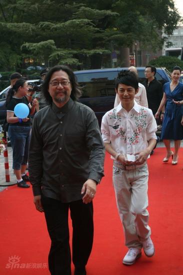 图文：《暗恋桃花源》红地毯--赖声川导演与何炅