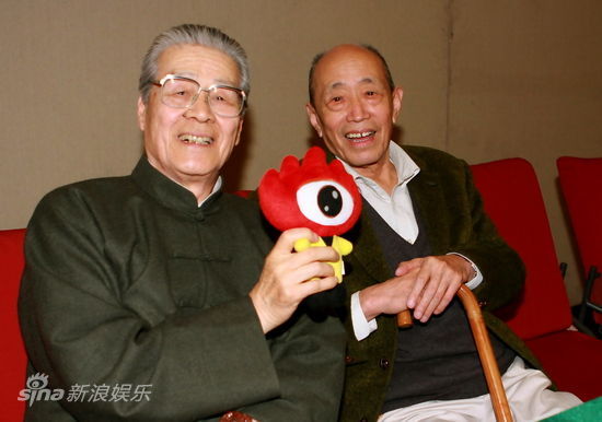 图文:人艺重排《家》-蓝天野朱旭和小浪