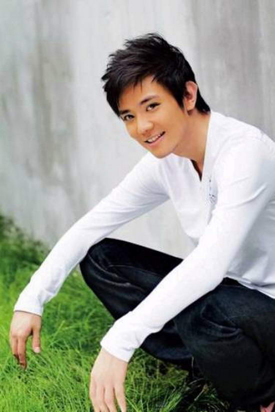 资料:《请将我遗忘》主创简介 张子晨饰演李良