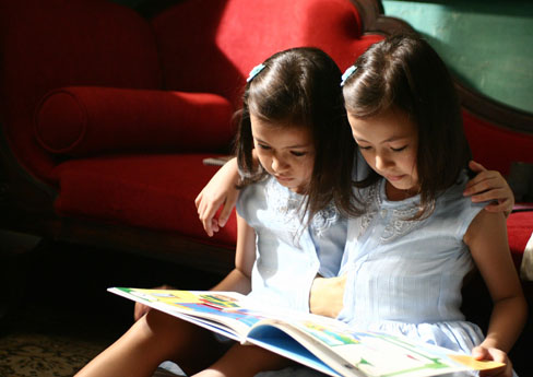 《连体孤魂》简介