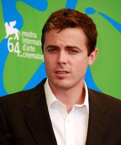 图文:《刺杀神枪侠》发布会--卡西-阿弗莱克_影音娱乐_新浪网