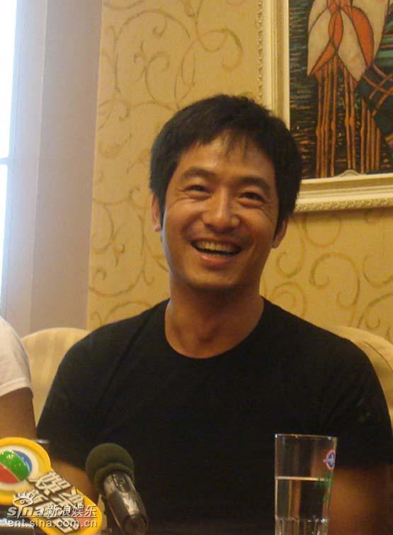 ������ǧ�ﵥ�︰�Ϻ���̸���Ӱ�ڵ���Ե(ͼ)