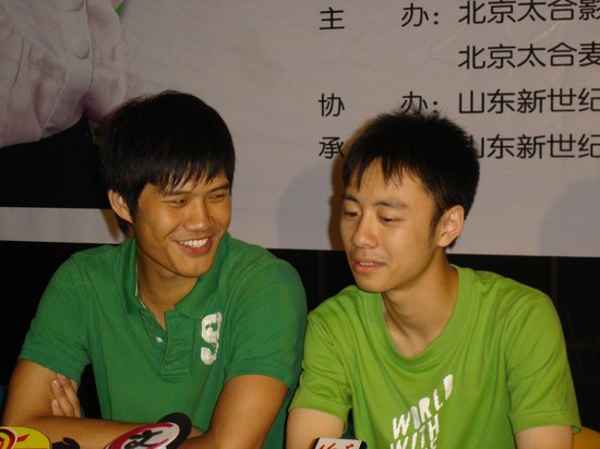 《自首》山东济南开机 后舍男生演绎兄弟情(图)_影音娱乐_新浪网